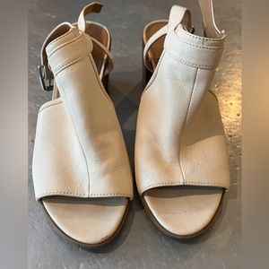 Franco Sarto Harlet Leather Open Toe Sling Back Sandal in Cream Women's size 9